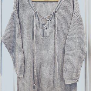 Lane Bryant-18/20-Gray-V-Neck-Long Sleeve sweater-Ribbon Tie neckline w/grommets